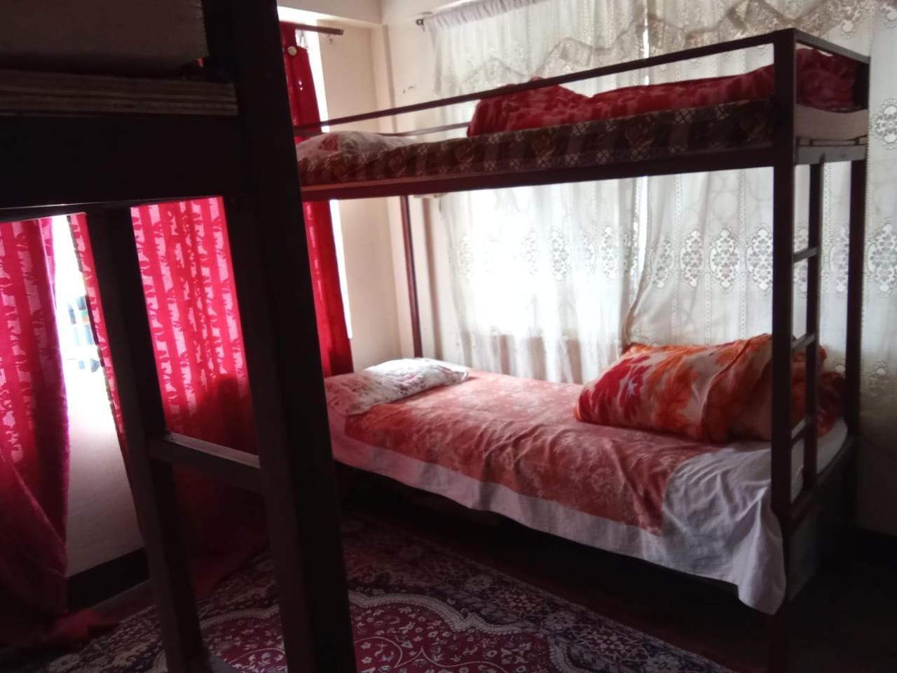 Хостел Backpackers Hub Дарджилинг Экстерьер фото