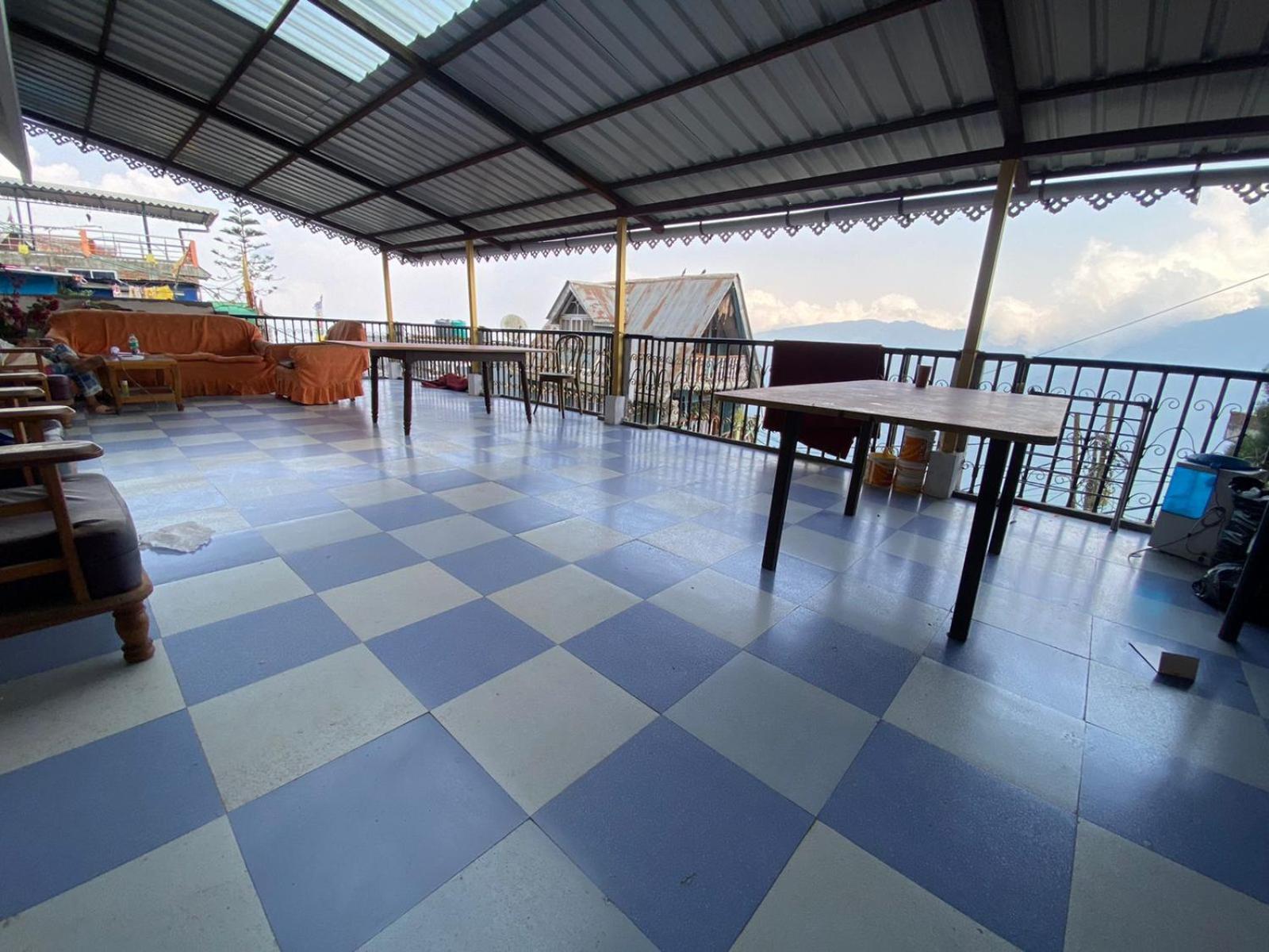 Хостел Backpackers Hub Дарджилинг Экстерьер фото